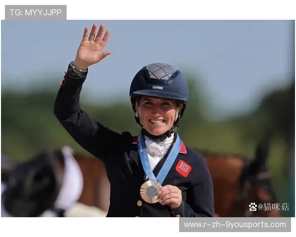 英格兰马术队在巴黎奥运会上勇夺团体三项赛金牌,展现强大实力。 英格兰马术队在巴黎奥运会上勇夺团体三项赛金牌,展现强大实力。